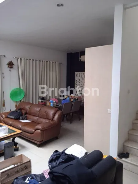 image RUMAH SOUTH EMERALD  CITRALAND SURABAYA TIMUR MURAH LT 180M2 (2)