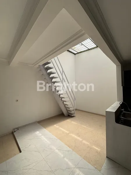 image DISEWAKAN FRESHLY RENOVATED GADING SERPONG SEKTOR 7 (6)