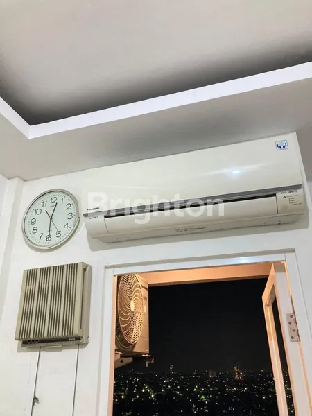 image APARTEMENT 2BR STRATEGIS TOWER B ''PAS DEPAN LIFT'' PUNCAK DHARMAHUSADA TOWER B DEKAT GALAXY MALL RS MITRA KELUARGA MERR KENJERAN PANTAI MENTARI PAKUWON CITY (4)