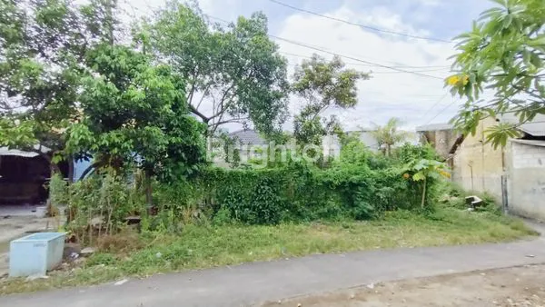 MURAH HITUNG TANAH HANYA @7,8JT/METER TANAH PENYELESAIAN TOMANG MERUYA UTARA KEC KEMBANGAN JAKARTA BARAT UKURAN 12 X 25 M2 LUAS TANAH 300 M2 HADAP TENGGARA ROW 2 MOBIL
