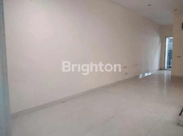 image RUMAH 2 LANTAI SURABAYA TIMUR LOKASI STRATEGIS DEKAT MERR KENJERAN PAKUWON CITY ITS GALAXY MALL KAZA MALL KAPASAN PASAR ATOM ITC (2)