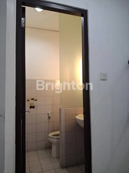 image RUKO 3 LANTAI, NOL JALAN RAYA JEMUR SARI PARKIR 10 METER (5)