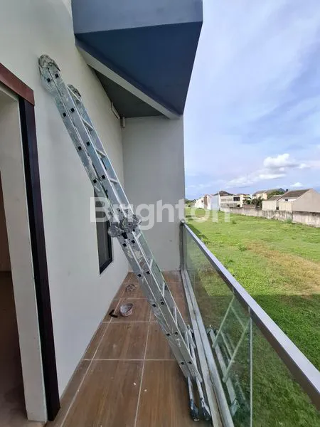 image RUMAH 2 LANTAI SOLOBARU,DESIGN MODERN. BAHAN BANGUNAN KUALITAS TOP (7)