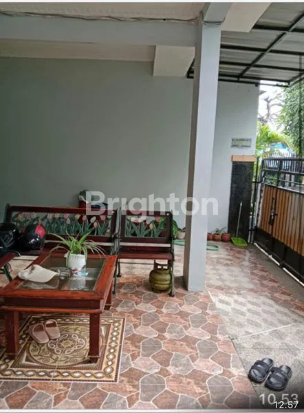 image RUMAH CANTIK  2 LANTAI TERAWAT SIAP HUNI LOKASI STRATEGIS DI KOMP CHANDRA BEKASI (2)