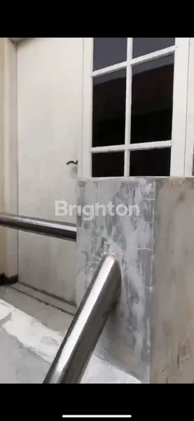 image RUMAH HITUNG TANAH BUTUH RENOVASI DI MEDOKAN SURABAYA (2)