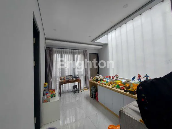 image RUMAH STRATEGIS 4KT DEKAT MRT, LT 130M² TANGSEL (5)