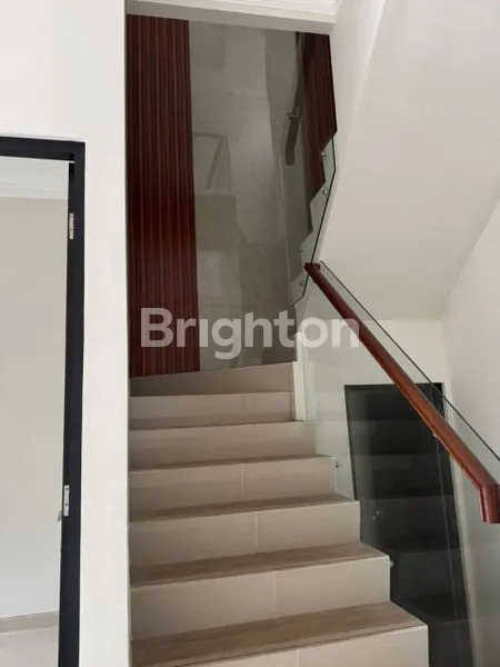 image RUMAH MODERN 2 LANTAI, LOKASI PREMIUM (5)