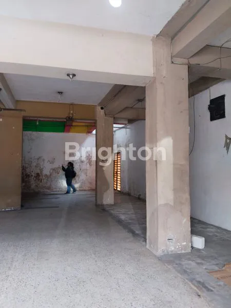 image RUKO STRATEGIS 3 LANTAI PUSAT KOTA KEDIRI (3)