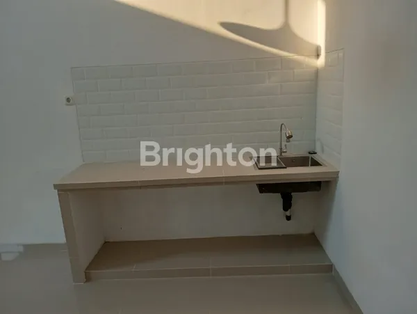 image RUMAH SECOND TERAWAT LOKASI GRIYA BENOWO INDAH !! (5)