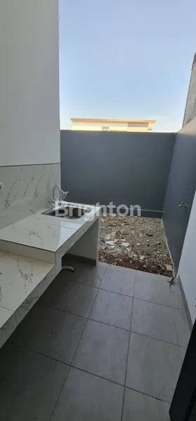 image RUMAH BARU GUNUNG ANYAR MODERN MEZANIN 1,5 LANTAI (6)