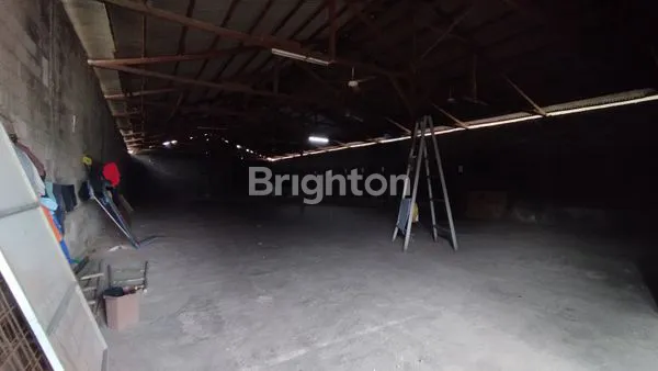 image SEWA GUDANG LUAS DI JALAN RAYA GUNUNG SALAK - LOKASI STRATEGIS DEKAT KUTA & CANGGU (6)