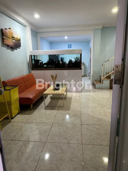 image RUMAH 3 LANTAI DI KEMANG PRATAMA – HARGA TERBAIK! JUAL RUMAH KEMANG PRATAMA - BEKASI (3)