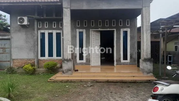 image RUMAH SIAP HUNI, DEKAT FASILITAS PUBLIK (5)
