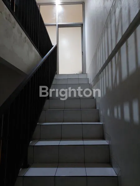 image RUKO STRATEGIS DI PASAR MODERN MUTIARA KARAWACI SIAP PAKAI (3)