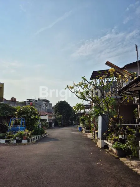image RUMAH STRATEGIS MURAH DEKAT LRT CLUSTER PEKAYON DEKAT GALAXY DI KOTA BEKASI SELATAN (6)