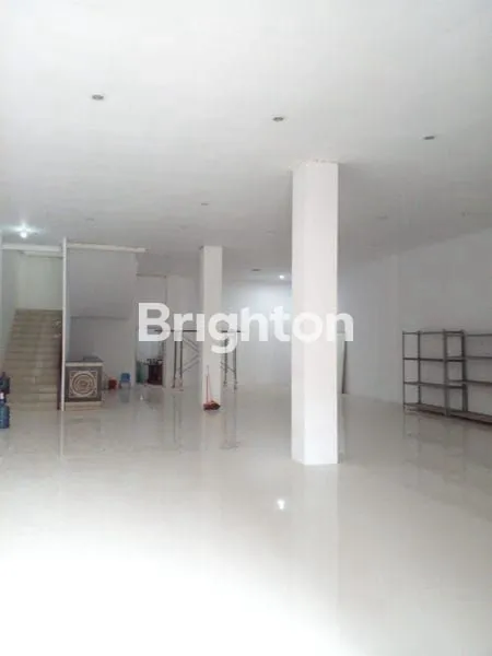 image RUKO STRATEGIS 2 PINTU JALAN UTAMA MT HARYONO BALIKPAPAN SELATAN (5)