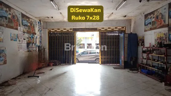 image DISEWAKAN RUKO 2 LANTAI DI PUSAT KOTA TULUNGAGUNG,  LOKASI STRATEGIS, COCOK BUAT BISNIS MAUPUN RUMAH TANGGA. (1)