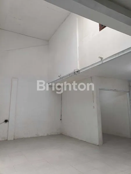 image RUKO STRATEGIS DISEWA JENDRAL SUDIRMAN – LOKASI BUNDERAN, POTENSI USAHA BESAR! (3)