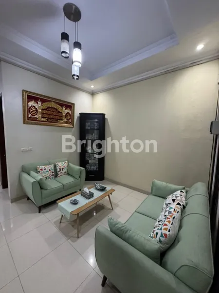 image RUMAH + KOST SIAP HUNI LOKASI STRATEGIS DI KELAPA DUA TANGERANG (JALAN UTAMA) (5)