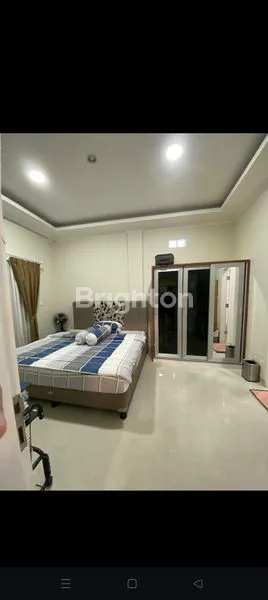 image THE ONE AND ONLY (3)