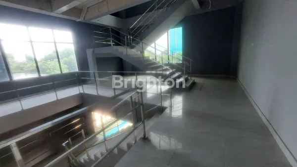 image GEDUNG KANTOR SIAP HUNI LOKASI STRATEGIS DI JALAN PANJANG KEDOYA UTARA KEBON JERUK JAKARTA BARAT (4)