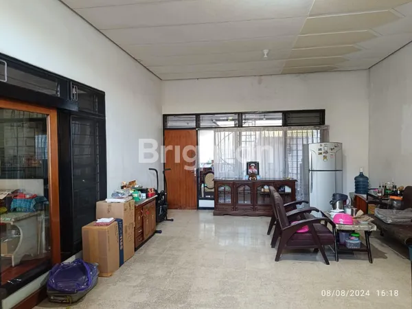 image RUMAH STRATEGIS DI MANYAR KERTOADI, ROW JALAN LEBAR (5)