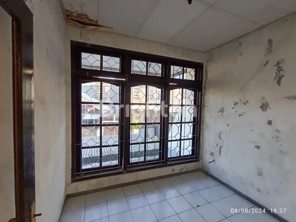 image RUMAH STRATEGIS DI MANYAR KERTOADI, ROW JALAN LEBAR (6)