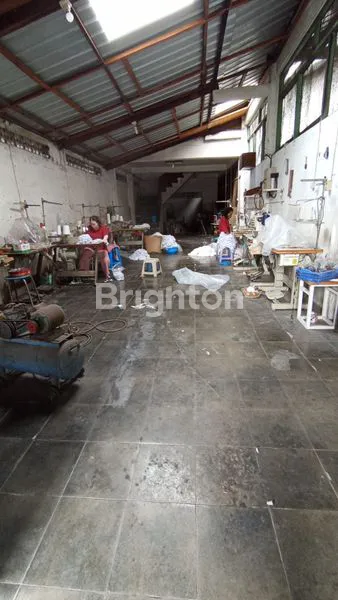 image \UD83D\UDD25 JUAL CEPAT & MURAH – GUDANG + RUMAH STRATEGIS DI PINGGIR JALAN MOJOSONGO, SURAKARTA \UD83D\UDD25 (4)