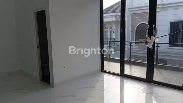 image RUMAH PREMIUM 2 LANTAI – LOKASI STRATEGIS, UNIT TERBATAS! (2)