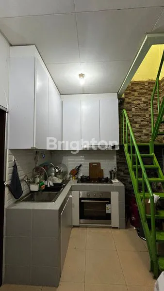 image RUMAH 2 LANTAI + GUDANG DI METRO PERMATA, 2 KT, SEMI FURNISHED (7)