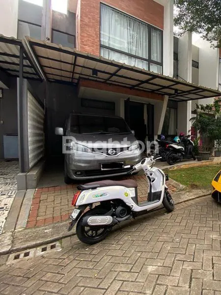 image DIJUAL! RUMAH NYAMAN DI CLUSTER EXCLUSIVE KEBAYORAN HARMONY, BINTARO - SEMI FURNISHED!  (1)