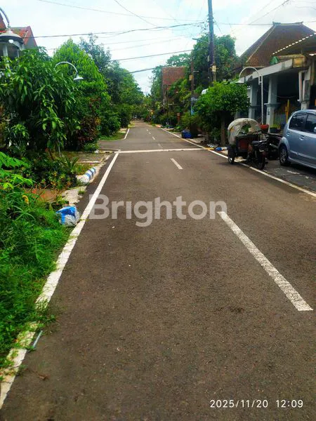 image RUMAH TINGGAL 2 LANTAI (8)