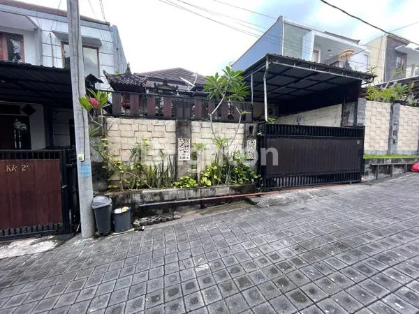image RUMAH MINIMALIS DAERAH DENPASAR BARAT. TERLETAK DI PERUM GAYA RESIDENCE DESA PADANGSAMBIAN, KEC. DENPASAR BARAT, KOTA. DENPASAR, PROVINSI BALI.  (1)