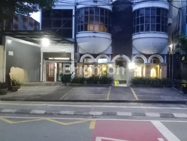 image RUKO JALAN UTAMA AHMAD YANI BALIKPAPAN STRATEGIS 5 LANTAI PADAT PENDUDUK (1)