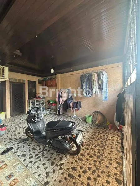 image DIJUAL RUMAH STRATEGIS SAMPING SUMMARECON BEKASI DEKAT STASIUN KRANJI DI PERUM TYTYAN (3)