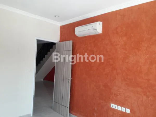 image RUMAH 2 LANTAI 108M² SEMI FURNISHED SIAP HUNI DEKAT UPH & MALL KARAWACI  (3)