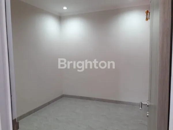 image RUMAH 2 LANTAI 108M² SEMI FURNISHED SIAP HUNI DEKAT UPH & MALL KARAWACI  (5)