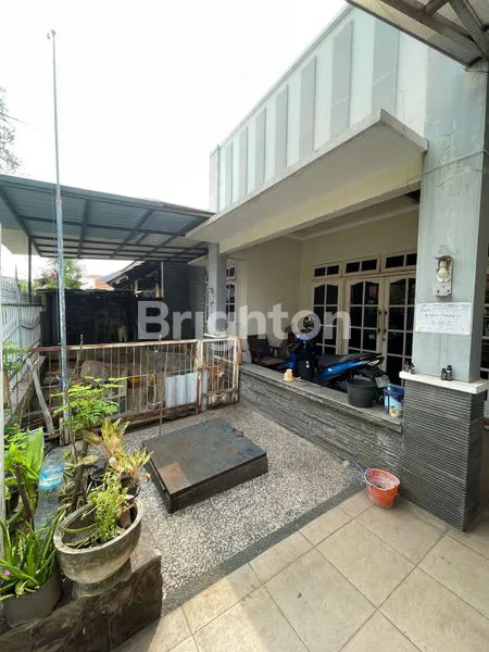 image HUNIAN STRATEGIS RUNGKUT ASRI, 3+1 KT, SHM (1)