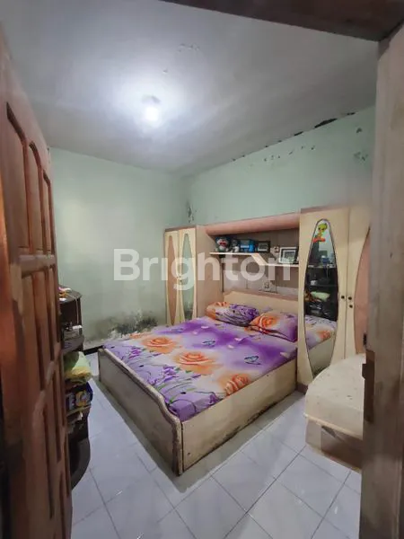 image RUMAH 2,5 LANTAI SHM 750 JT DEKAT JUANDA (4)