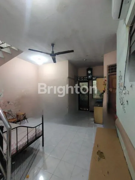 image RUMAH 2,5 LANTAI SHM 750 JT DEKAT JUANDA (6)