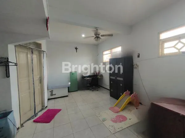 image RUMAH 2,5 LANTAI SHM 750 JT DEKAT JUANDA (8)