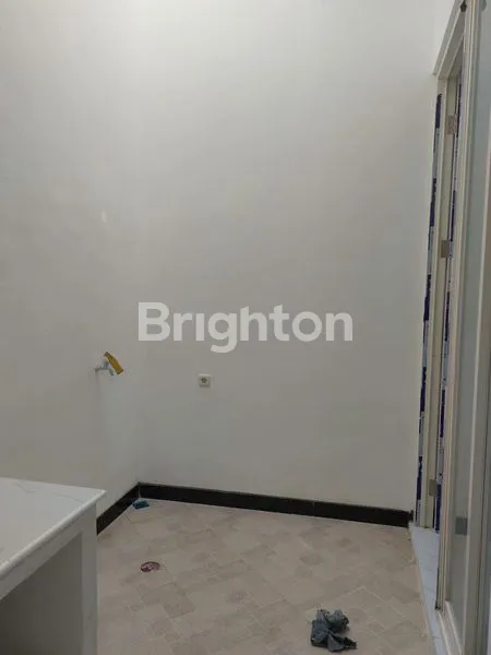 image RUMAH MINIMALIS 2 LANTAI DI MULYOSARI UTARA (8)