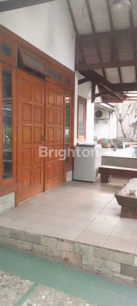 image DIJUAL CEPAT (BU) – RUMAH DI KEMANG PRATAMA, BEKASI LOKASI STRATEGIS • LINGKUNGAN NYAMAN • HARGA TERBAIK (2)