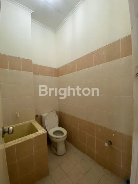 image RUKO GANDENG 3 LANTAI DI JALAN BOULEVARD GADING SERPONG TANGERANG  (5)