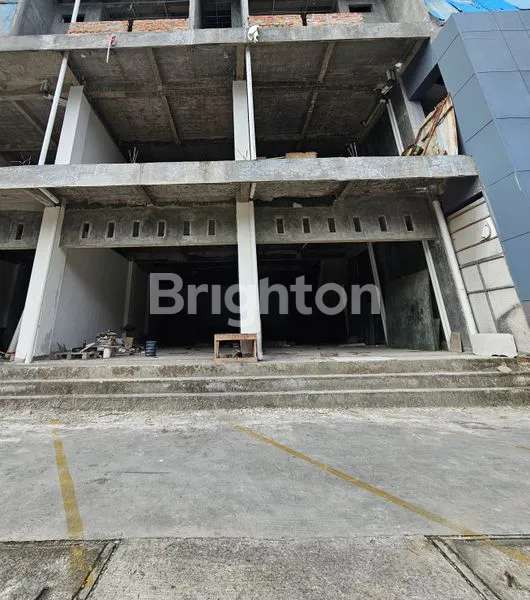 image RUKO GANDENG ISTIMEWA POROS JALAN SUDIRMAN BALIKPAPAN DEKAT MALL DAN PERBANKAN (1)