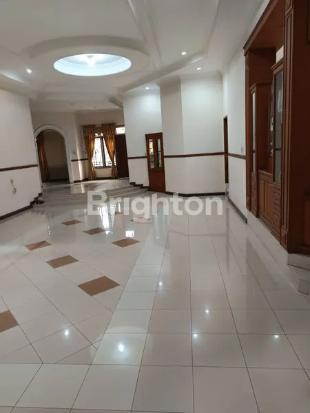 image VILLA LUAS & MEWAH – JL. STM, MEDAN (6)