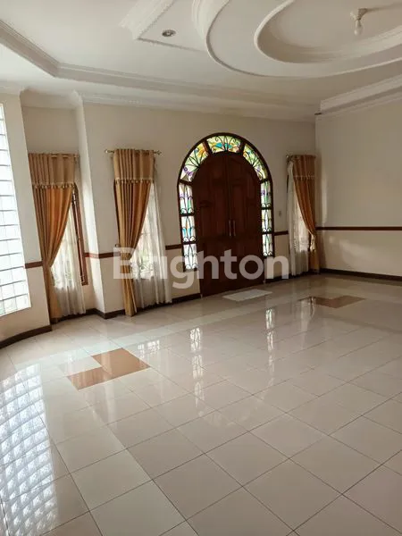 image VILLA LUAS & MEWAH – JL. STM, MEDAN (4)