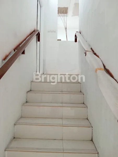 image DIJUAL / DISEWA ,RUKO GANDENG 3 PINGGIR JALAN RAYA BOGOR 2 LANTAI. (8)