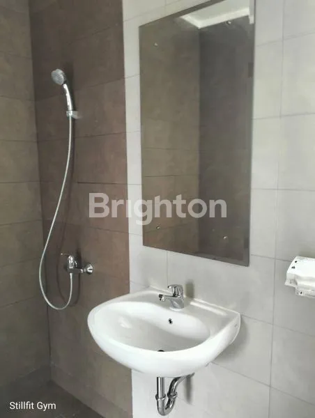 image DISEWAKAN RUMAH  SUMMARECON CROWN GADING (3)