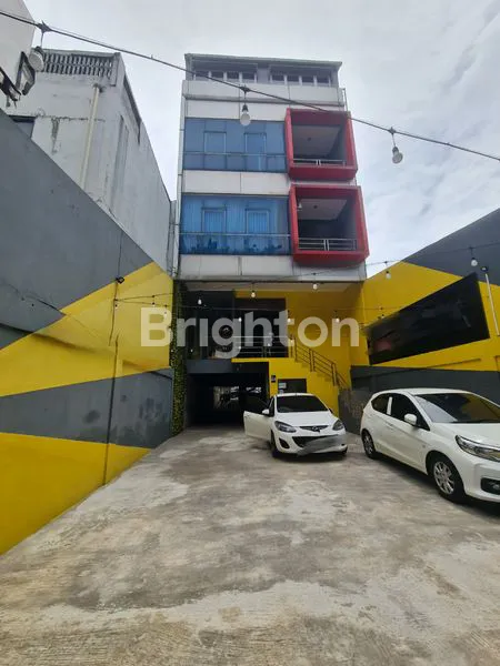 GEDUNG / MINI BUILDING EX RESTAURANT DAN KANTOR  DI PINGGIR JALAN UTAMA  BINTARO ,JAKARTA SELATAN. LOKASI STRATEGIS.